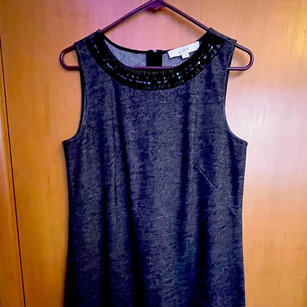 Elegant sleeveless dress